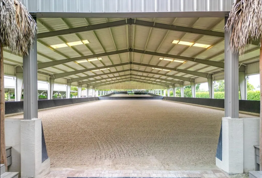 Indoor arena at IDA Farm